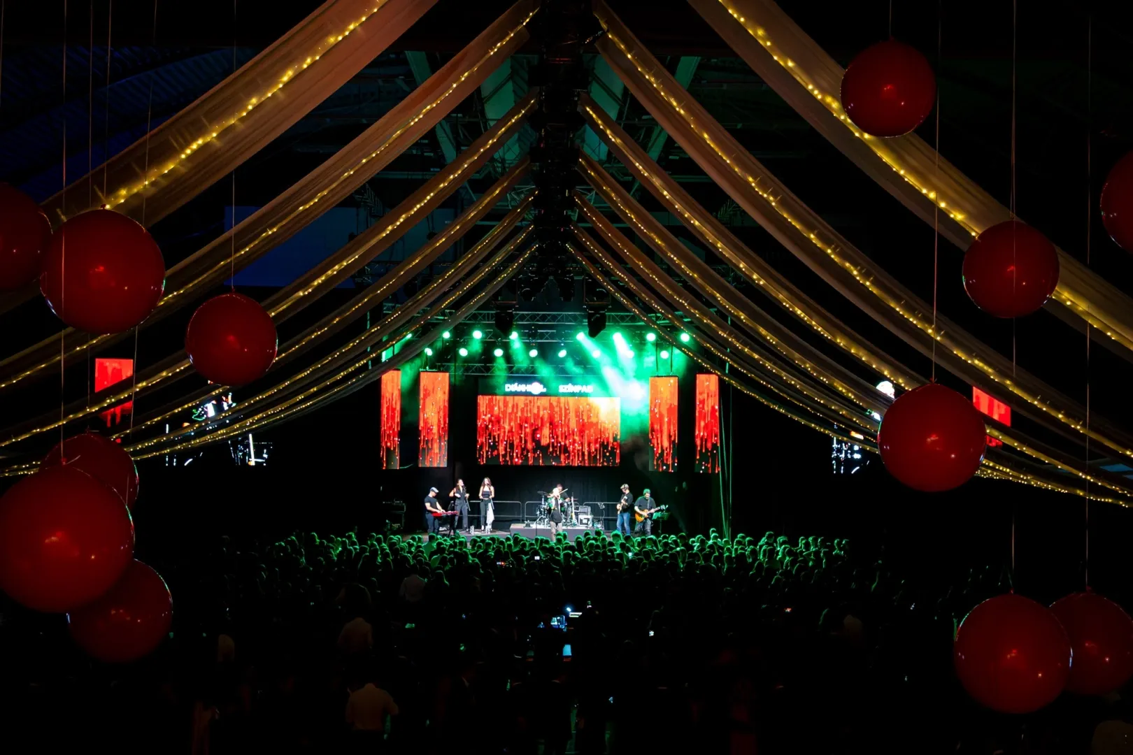 The Győr City University Hall was filled to capacity for the Ball (Photo: András Adorján)